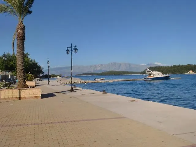 Zone Konukevi Nydri (Lefkada)